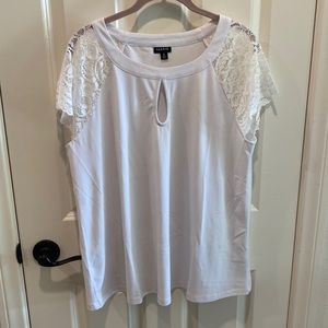Torrid White Lace Blouse *Size 0/L*